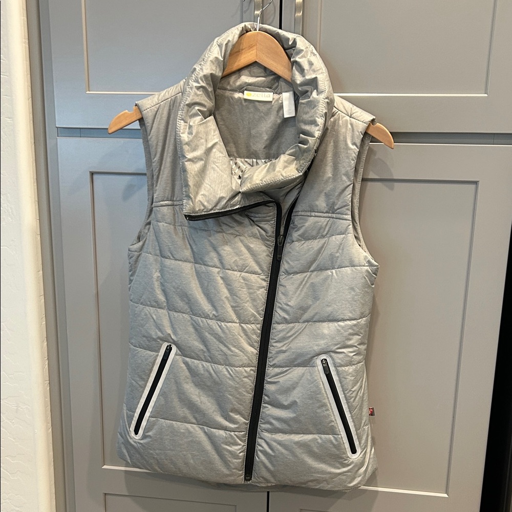Zella Women's Light Gray Quilted Vest